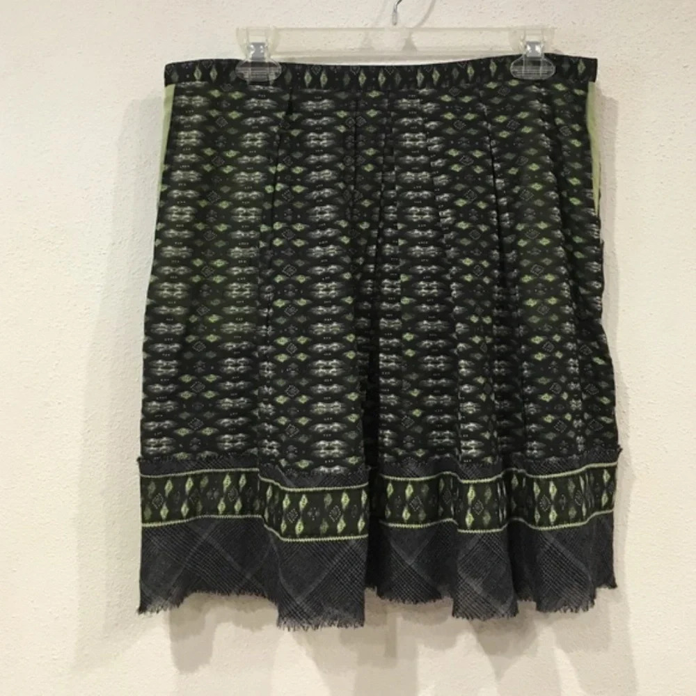 Cynthia Steffe Tribal Print Pleated Skirt Size 10 EUC